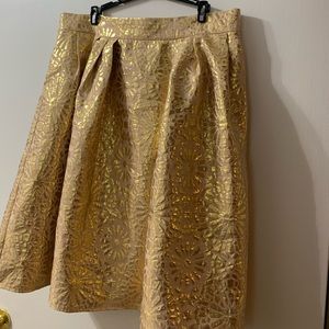 Metallic pleated skirt -new!